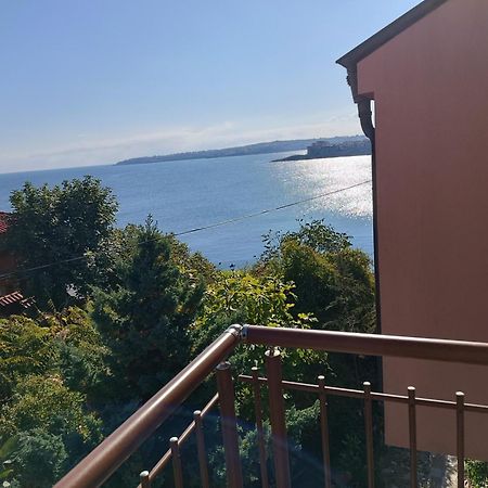 Farlalievi Guest House Sozopol Bagian luar foto
