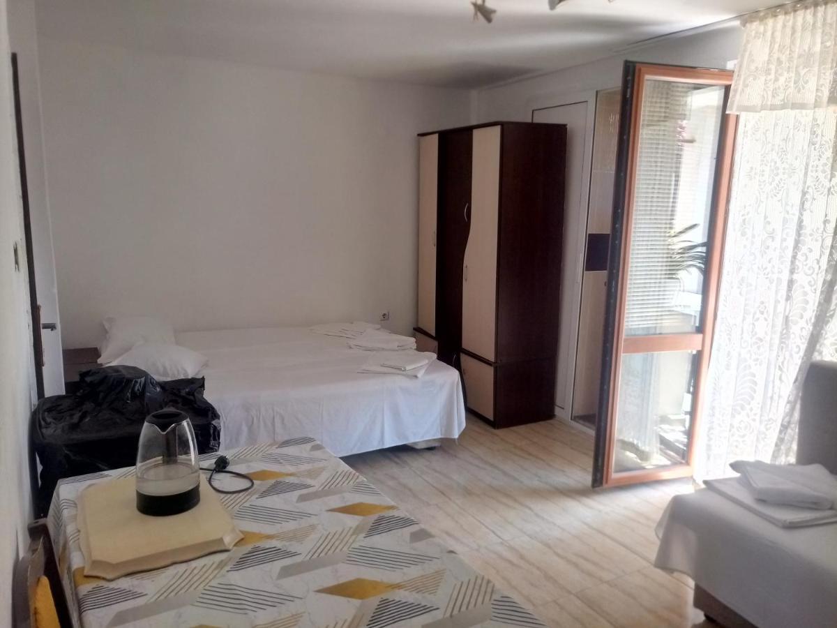 Farlalievi Guest House Sozopol Bagian luar foto
